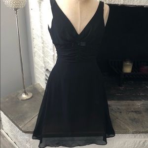 Wrapper black V-neck sleeveless dress